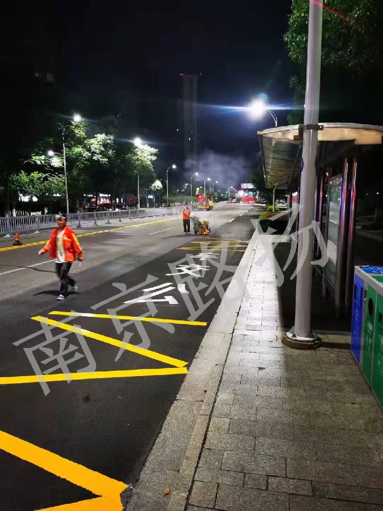 道路劃線(xiàn)