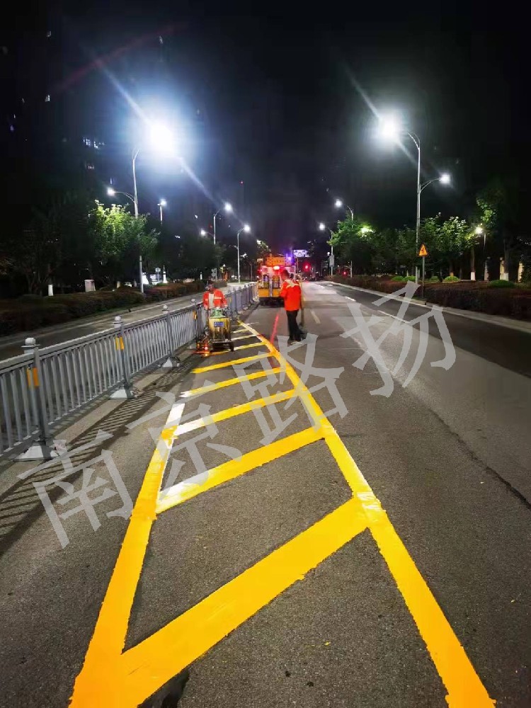 道路劃線(xiàn)
