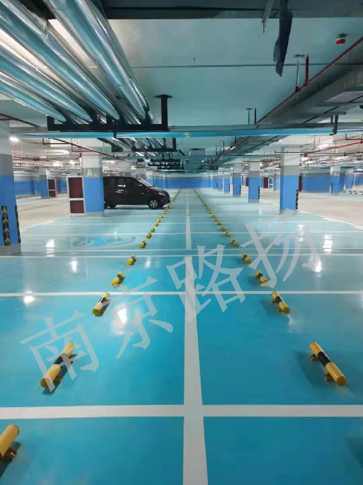 防滑坡道